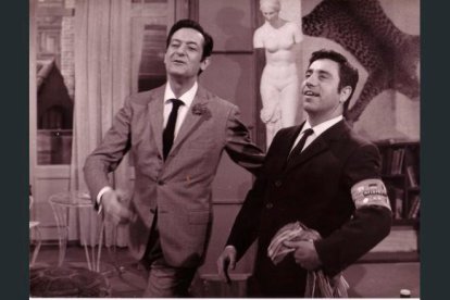 Con Alberto Closas, en ‘Piso de soltero’ (1964). Cassen actuó en 21 películas.