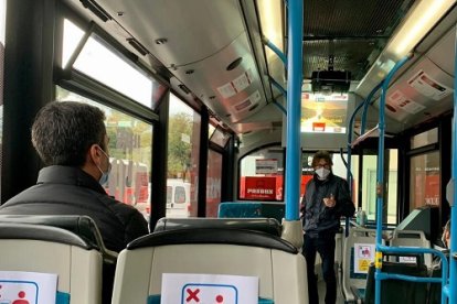 El bus a la carta gusta a los vecinos de El Vendrell para la movilidad diaria