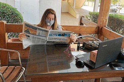 Bar L’Estadi. C/ Recasens i Mercadé, 50/54. Reus. En el campo de fútbol Reus Deportiu, en el polígono Agroreus, tiene una gran terraza y espacio para niños. Desayunos y menús, bocatas fríos y calientes. También vermut de mediodía.