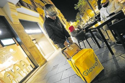 Una notificación y empieza el servicio. Aquí, recogida en McDonald’s.