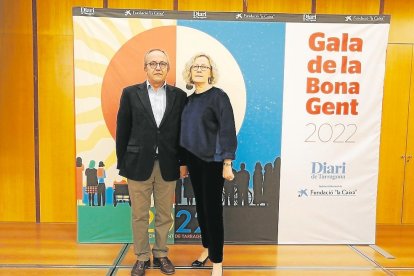 El último reto profesional de Lola López fue trabajar como responsable de operaciones en una empresa dedicada a poner en órbita nanosatélites. No pudo ir a la gala al hallarse en Suiza por motivos laborales. Acudieron sus padres, Carmen Gilabert y Manuel.
