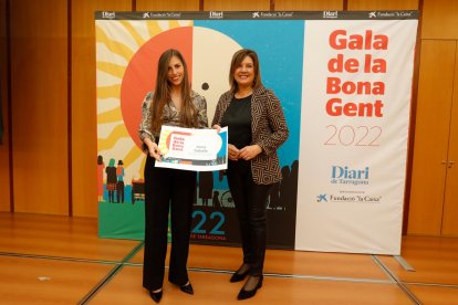 La directora de CaixaForum Tarragona, Gloria Olivé, con Anna Saballs.
