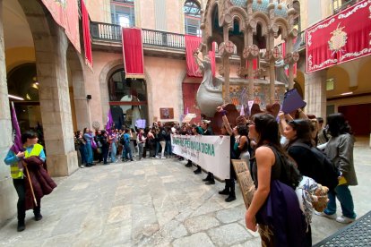 La marcha ha terminado en el Pati Jaume I del Ajuntament de Tarragona.