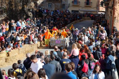 Una ‘andròmina’ de la Baixada del Pajaritu denunciaba el maltrato animal.