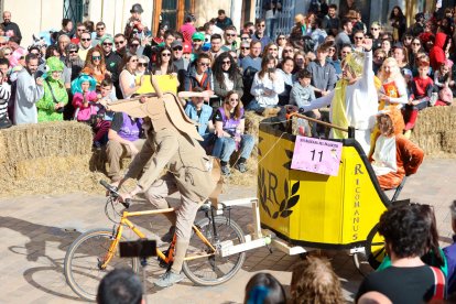 Una de las ‘andròmines’ premiadas que representaba una carrera de romanos.
