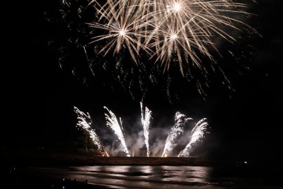 Arranca el Concurs Internacional de Focs de Tarragona con la italiana Santa Chiara