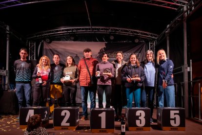 Podio conjunto de la carrera de 45 KM.