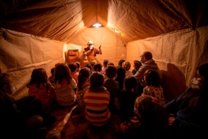 ‘Dins el cau del Tabalet’, de Farrés Brothers.