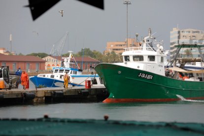 Los barcos vuelven al mar tras mes y medio de veda