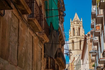El campanario de la prioral de Sant Pere.