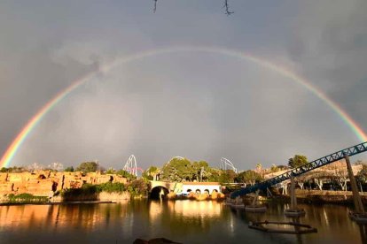 El arco iris, desde PortAventura.