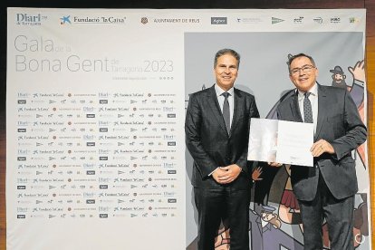 El proyecto estrella de la Fundación es el PortAventura Dreams que fomenta los momentos de unión familiar. El village ya ha iniciado la ampliación. Jordi Romañach, de El Corte Inglés, entregó el reconocimiento a Ramon Marsal, presidente de la Fundación.