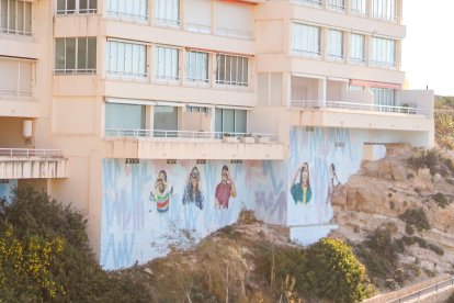 ’Buscar, de Rice, ubicado en la cala Llenguadets.
