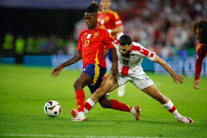 Nico Williams volvió a ser un torbellino en la izquierda.