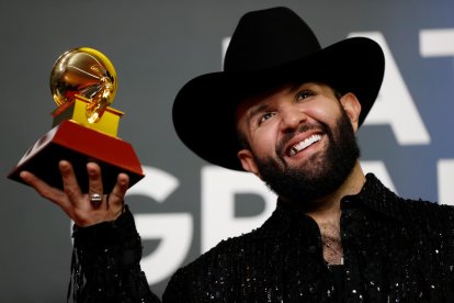 Shakira, Bizarrap y Karol G triunfan en los Grammy Latinos de Sevilla