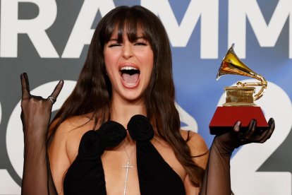 Shakira, Bizarrap y Karol G triunfan en los Grammy Latinos de Sevilla