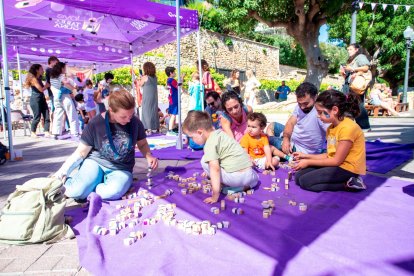 Castellers, castelleres, simpatizantes y aficionados disfrutaron de su día.
