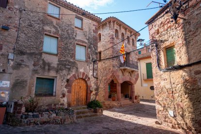 Vista del ayuntamiento de l’Argentera.