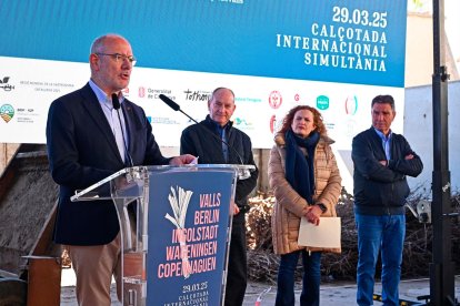 I el conseller d’Unió Europea i Acció Exterior, Jaume Duch, fent la benvinguda.