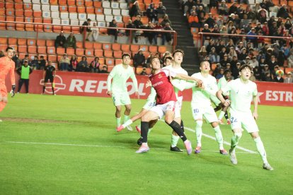 Pablo Fernández volverá a la actividad tras dos partidos fuera de combate.