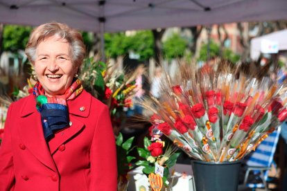 Los primeros pasos de Sant Jordi en Tarragona: libros, rosas y ritmo de calle