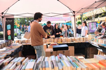 Sant Jordi 2025 llena las calles de Tarragona