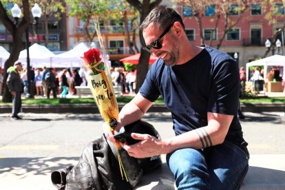 Sant Jordi 2025 llena las calles de Tarragona