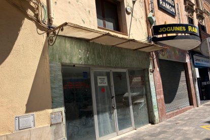 Local cerrado en El Vendrell.