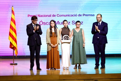 Premi Nacional de Comunicació de Premsa (a títol pòstum): Òscar Muñoz Sanz, per gairebé tres dècades de trajectòria a La Vanguardia, caracteritzada per un periodisme rigorós, compromès i proper