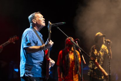 El cantante de la banda británica UB40, Ali Campbell, durante su actuación en el festival de Cap Roig.