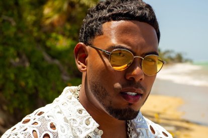 Mike Towers se ha convertido en referente de la música latina.