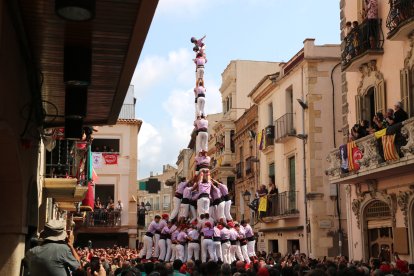 2d9fm de la Colla Jove Xiquets de Tarragona en la primera ronda de la diada de l'Arboç.