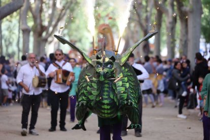 La tradicional Baixada dels Elements del Seguici.
