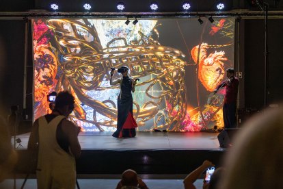 Anna Zhilyaeva en pleno momento de creatividad.