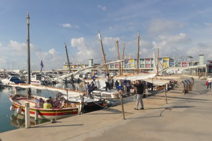 La dársena de las barcas históricas en el puerto de Calafell