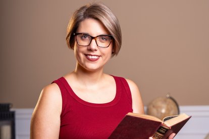 Alba Tubilla, en una foto de promoción de su libro, 'La jaula invisible'.