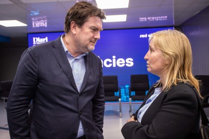 Santiago Batchilleria, consejero delegado del 'Diari de Tarragona', y la subdelegada del Gobierno, Elisabet Romero.