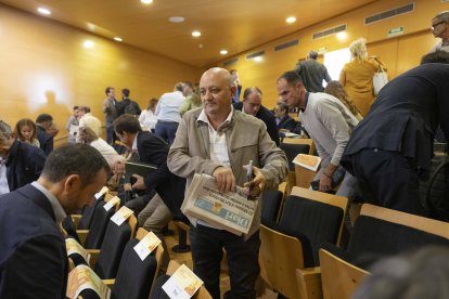 Los asistentes pudieron llevarse la publicación especial 'Turismo de Proximidad' elaborada por el 'Diari de Tarragona'.