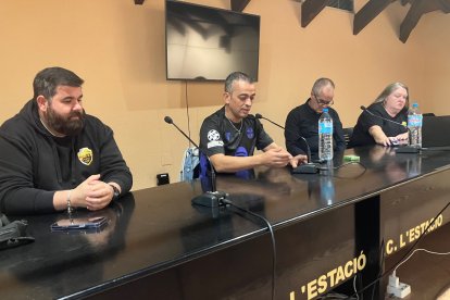 Élite taxi se reunió con los profesionales de la comarca.