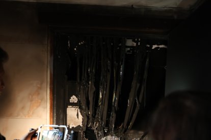 Los vecinos de las casas de colores de Campclar, hartos del deterioro de sus viviendas.