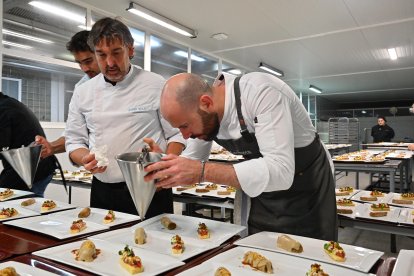 L’esdeveniment va destinar els beneficis del sopar als projectes de recerca oncològica i al Programa d’Activitats per a la Promoció de la Salut (APS) que desenvolupa la Lliga