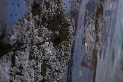 Uno de los fragmentos originales del muro.