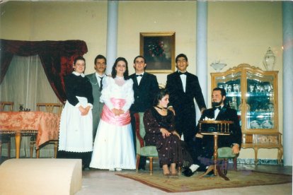 'Ha arribat un inspector' de J.B. Priestley va ser una de les primeres peces representades pel Grup de teatre Gresol.