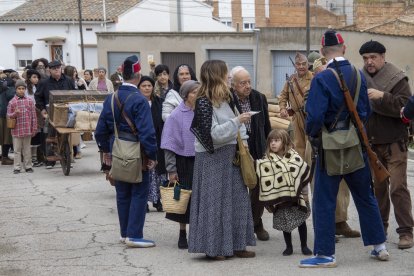 Recreació als carrers de Flix dela Batalla de l'Ebre.
