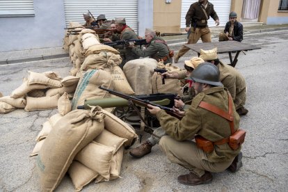 Recreació als carrers de Flix dela Batalla de l'Ebre.