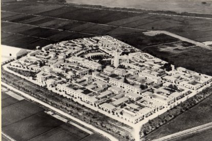 Vista aérea antigua del pueblo de ‘Villafranco del Delta’, actualmente Poble Nou del Delta.