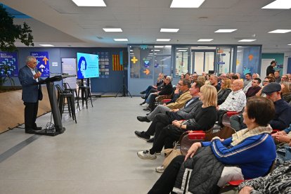 L'acte es va fer al vestíbul de Redessa Viver, que celebra l'aniversari.
