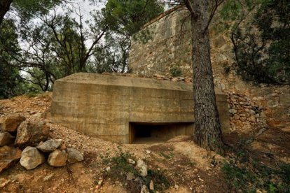 Trinxeres per a tiradors de les fortificacions del coll de Balaguer de l’Hospitalet de l’Infant.