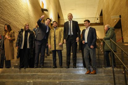 El consejero delegado del Diari, Santi Batchilleria, con el conseller d'Esports de la Generalitat, Berni Álvarez, del alcalde de Tarragona, Rubén Viñuales y del rector de la URV, Josep Pallarès.