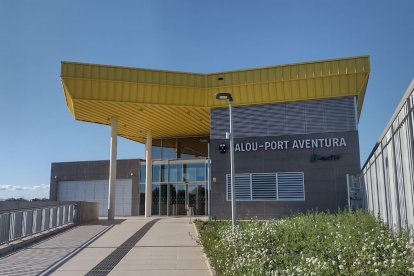 La estación de Rodalies de Salou-PortAventura, este jueves, vacía